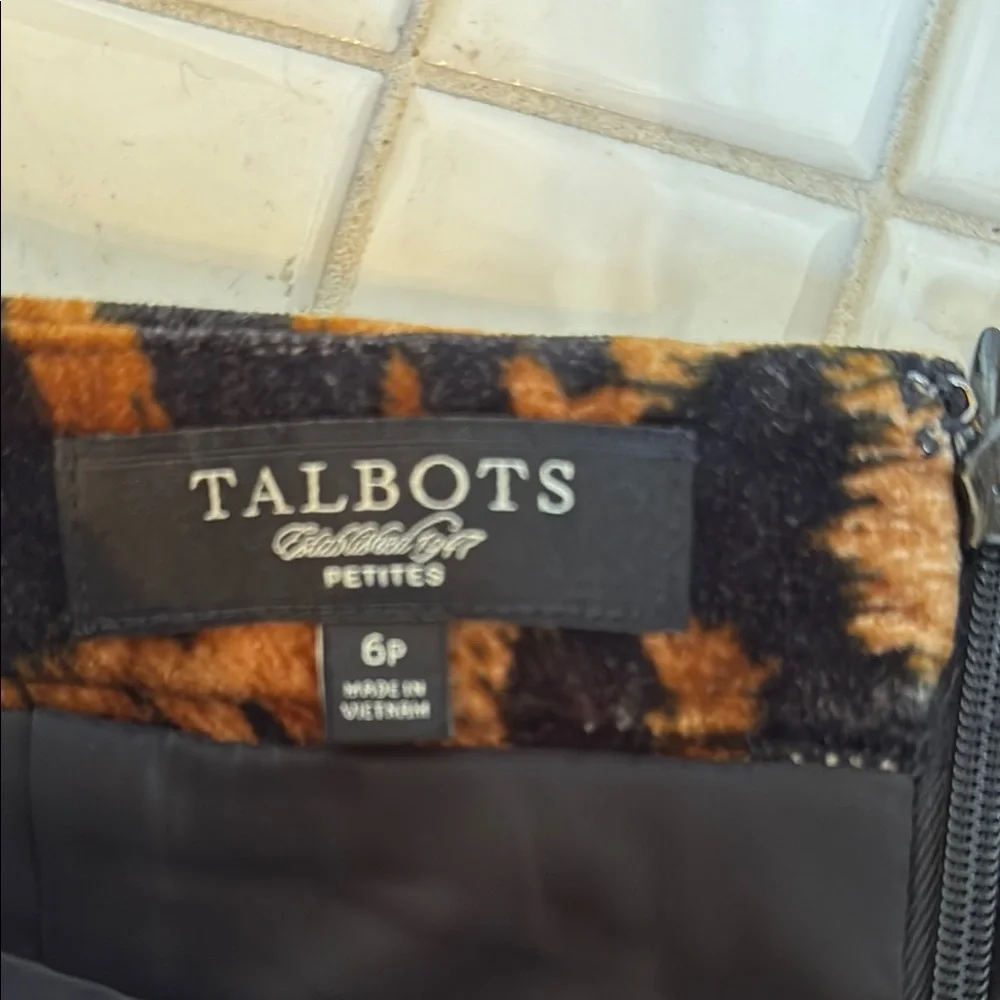 Talbots brown and black‎ velvet leopard pencil skirt. Worn once. Retail 159